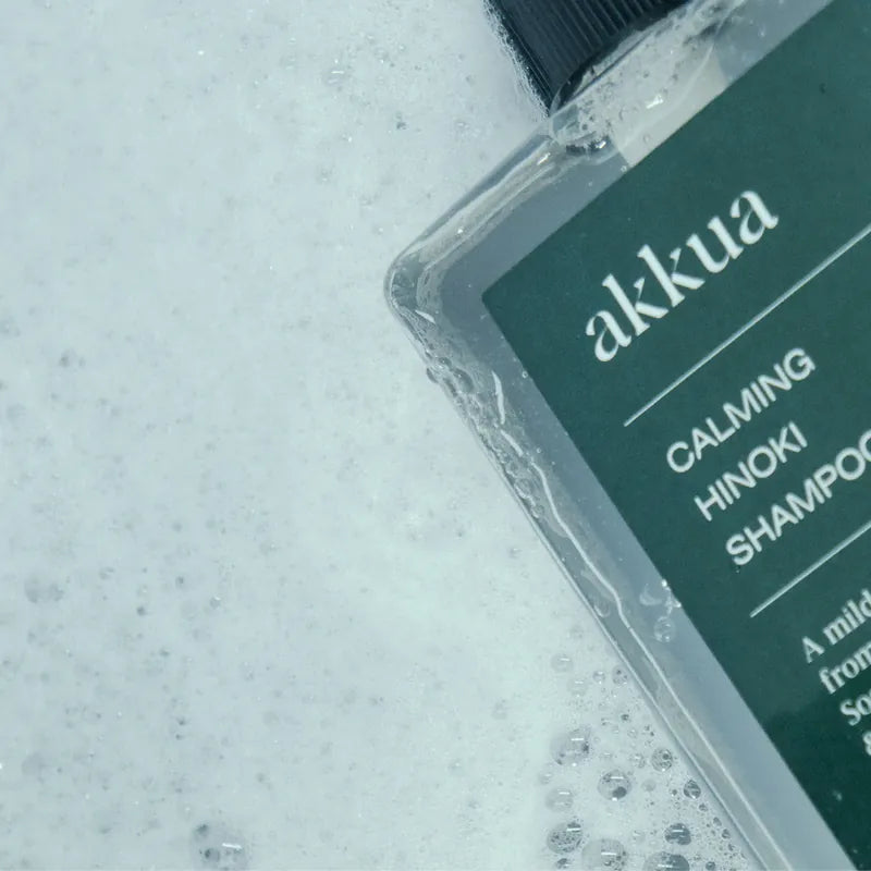 【akkua】 扁柏舒緩洗髮精 330ml